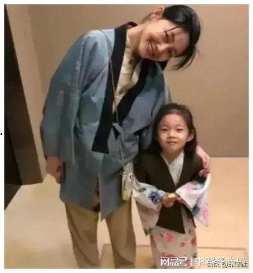 吃瓜娱乐明星头像图片,揭秘明星头像背后的故事
