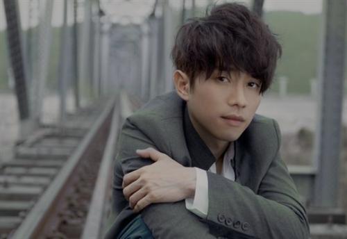 娱乐吃瓜张栋梁,揭秘明星幕后故事